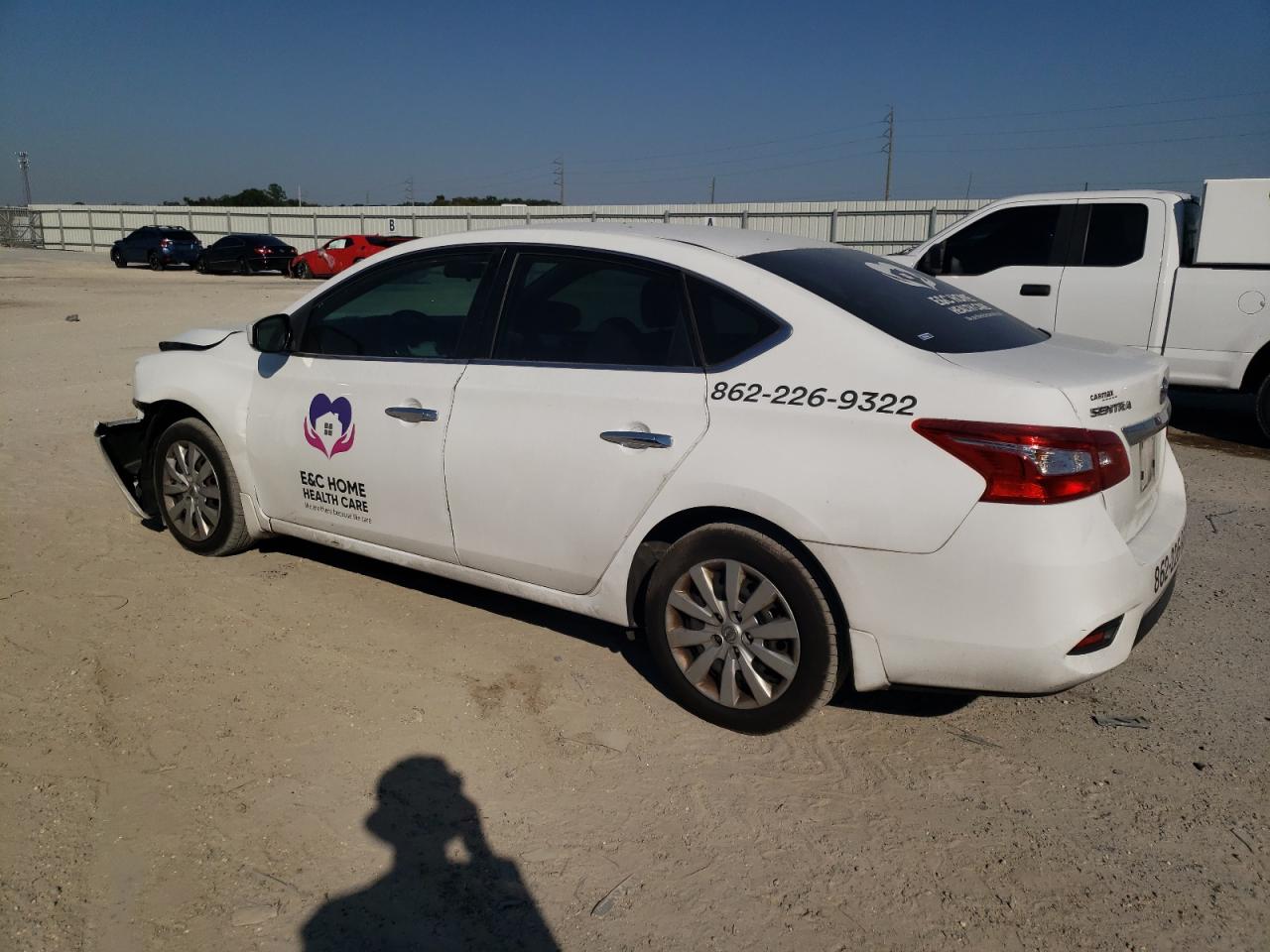 Obraz 2 z 2017 NISSAN SENTRA S 2017 z VIN 3N1AB7AP1HY282060