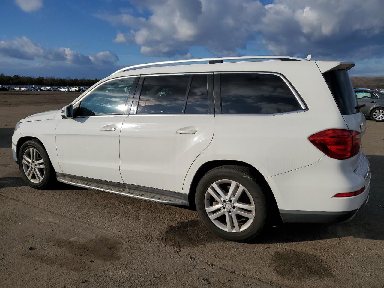 Image 2 of 2014 MERCEDES-BENZ GL 450 4MATIC 2014 with VIN 4JGDF7CE0EA372015