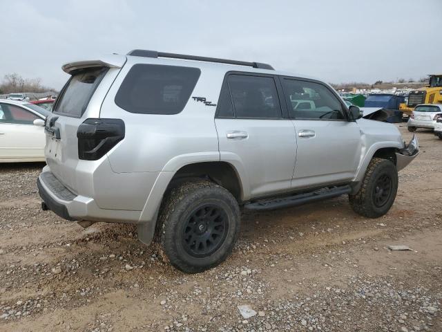 Image 3 of 2020 TOYOTA 4RUNNER SR5/SR5 PREMIUM 2020 with VIN JTEBU5JR7L5752398