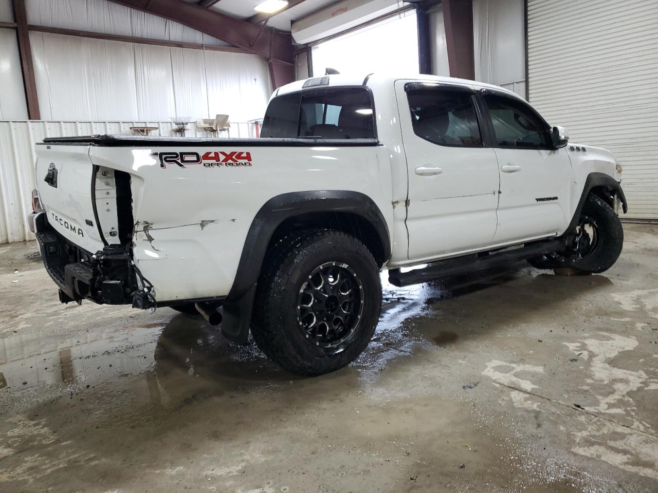 Image 3 of 2020 TOYOTA TACOMA DOUBLE CAB 2020 with VIN 3TMCZ5AN0LM309687
