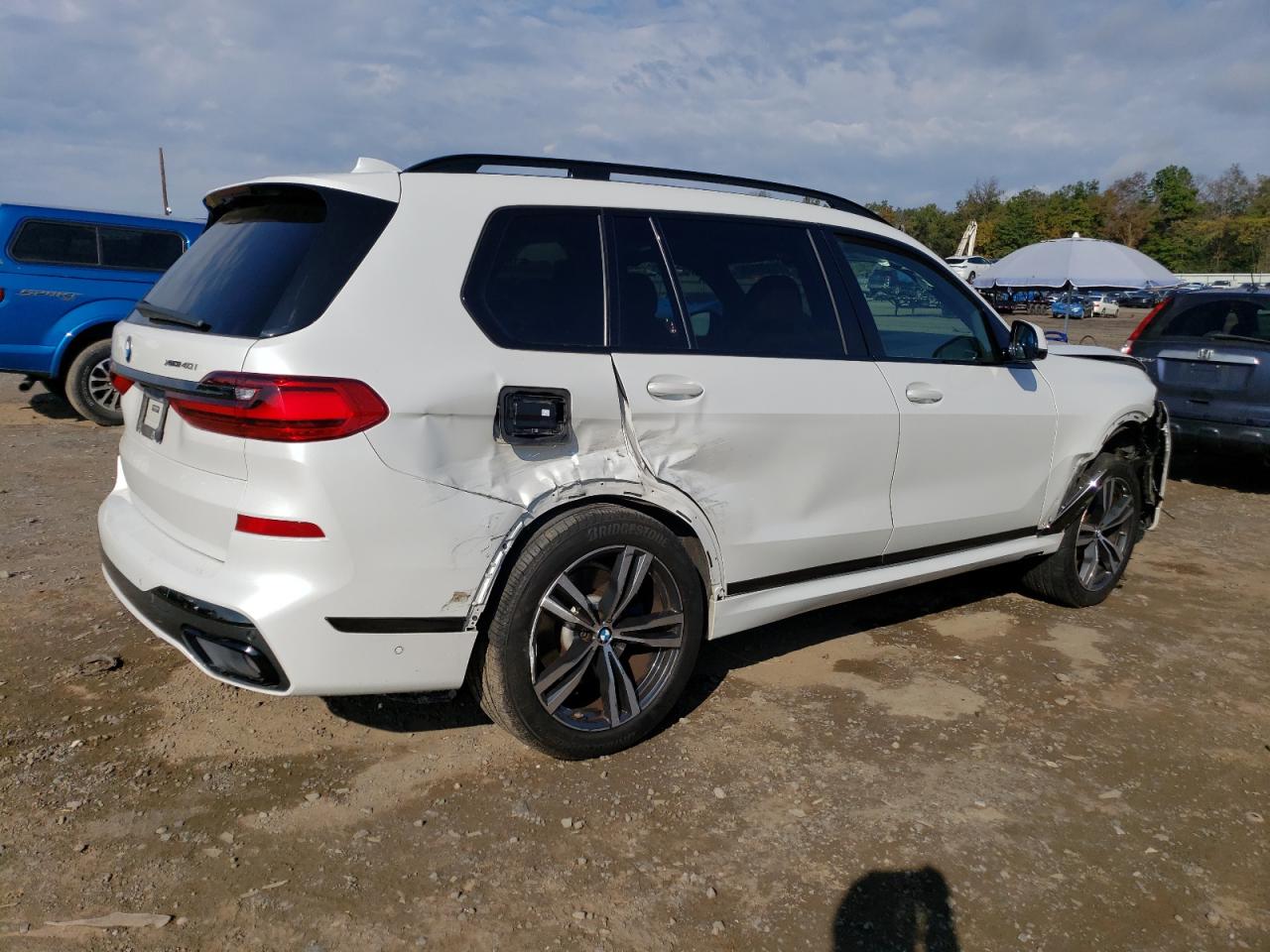 Obraz 3 z 2021 BMW X7 XDRIVE40I 2021 z VIN 5UXCW2C00M9G78334