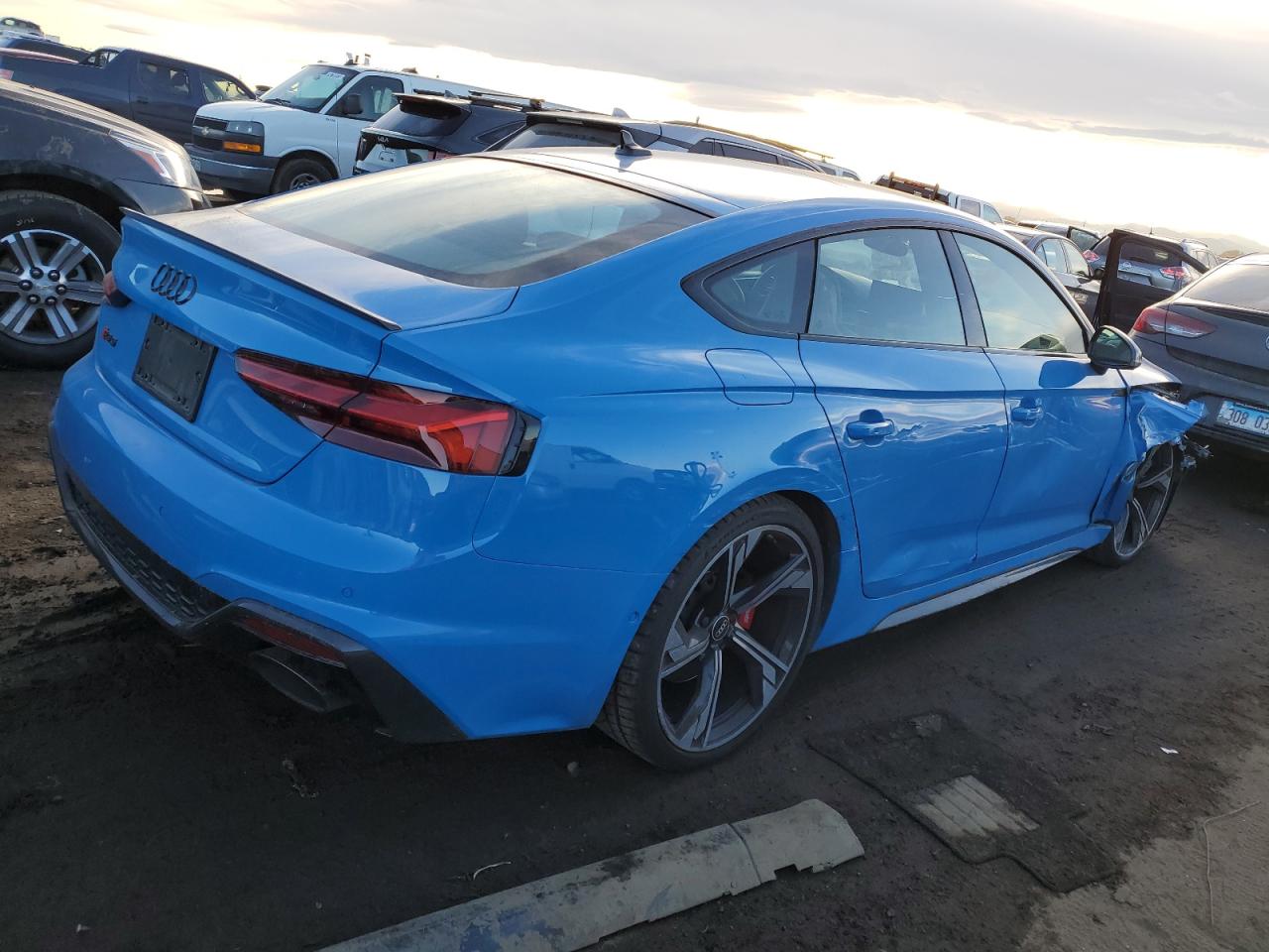 Obraz 3 z 2021 AUDI RS5  2021 z VIN WUAAWCF54MA902774