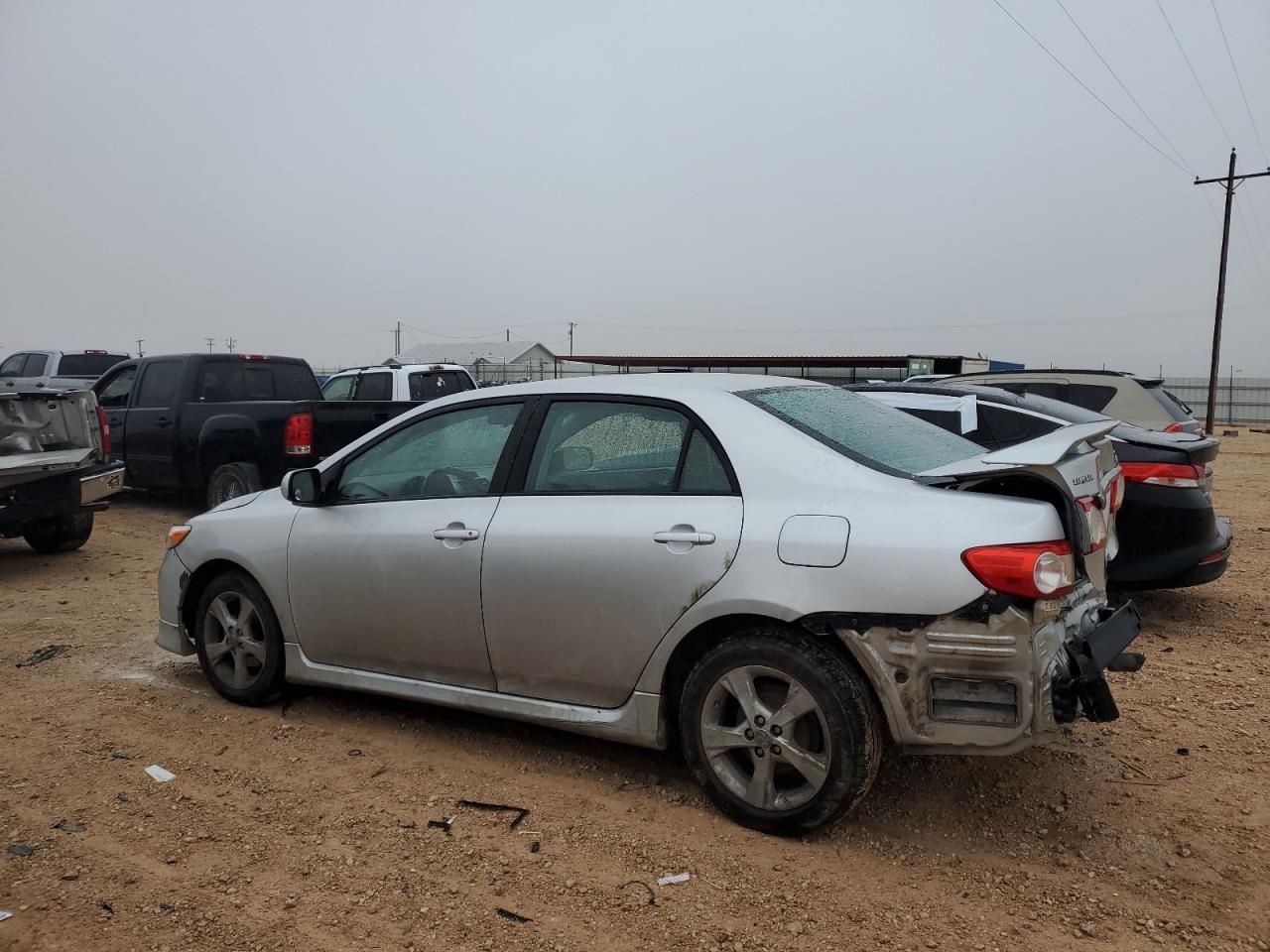 Image 2 of 2013 TOYOTA COROLLA BASE 2013 with VIN 5YFBU4EE7DP102917