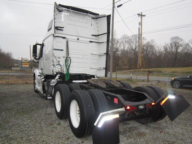 Image 3 of 2018 VOLVO VN VNL 2018 with VIN 4V4NC9EH5JN894246