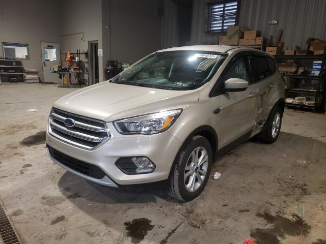 Obraz 2 z 2017 FORD ESCAPE SE 2017 z VIN 1FMCU9GD2HUD57386