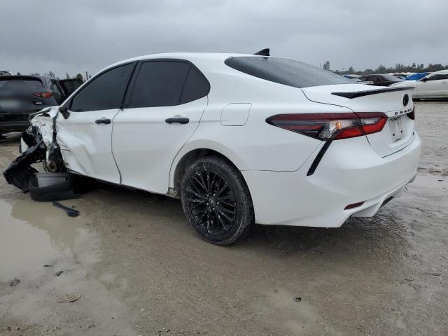 Obraz 2 z 2021 TOYOTA CAMRY SE 2021 z VIN 4T1G11AK4MU436118