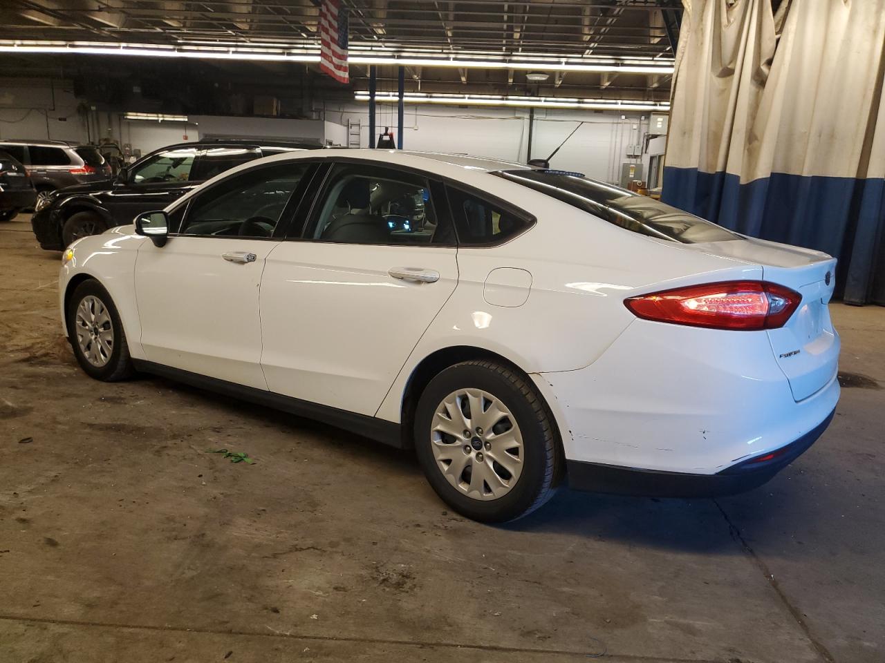 Изображение 2 2013 FORD FUSION S 2013 с VIN 3FA6P0G79DR339084