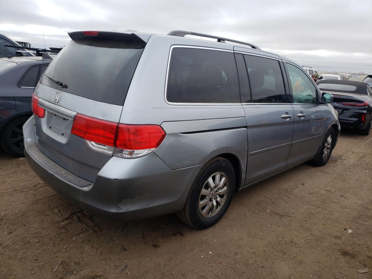 Изображение 3 2010 HONDA ODYSSEY EXL 2010 с VIN 5FNRL3H75AB021382