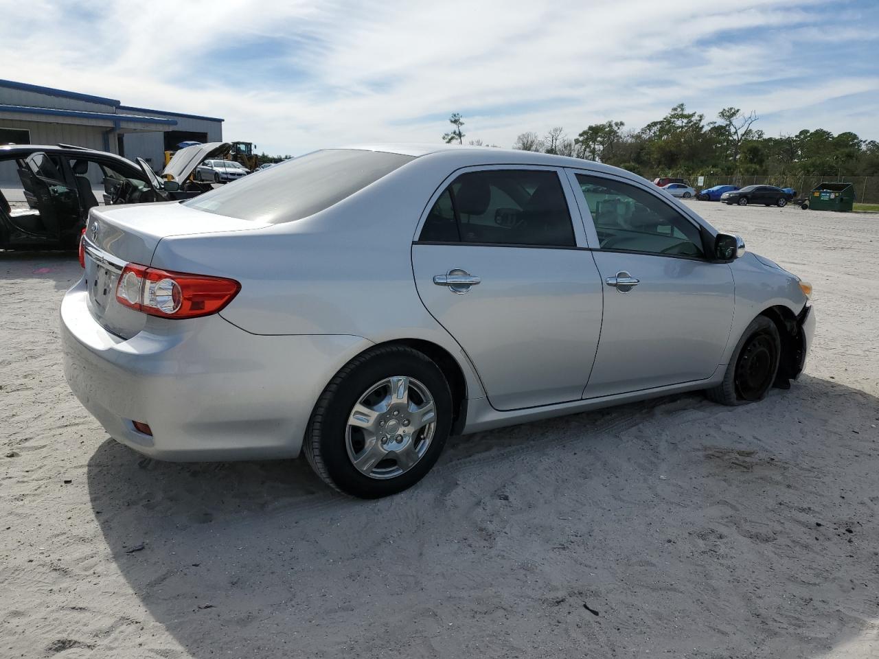 Изображение 3 2013 TOYOTA COROLLA BASE 2013 с VIN 2T1BU4EE3DC985463