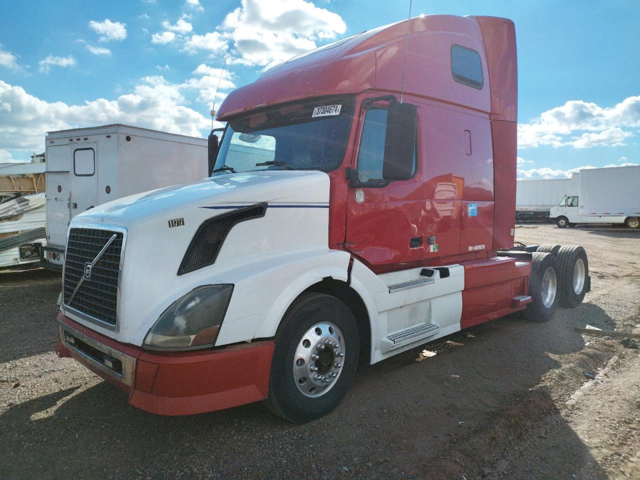 Image 2 of 2010 VOLVO VN VNL 2010 with VIN 4V4NC9TG0AN288220
