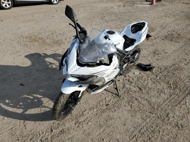 Obraz 2 z 2023 KAWASAKI EX400  2023 z VIN JKAEXKH18PDAP6558