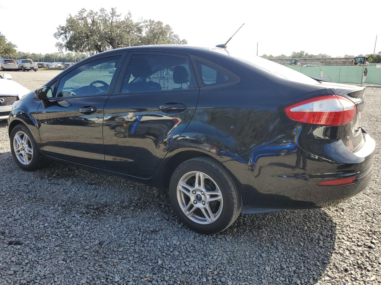 Image 2 of 2018 FORD FIESTA SE 2018 with VIN 3FADP4BJ4JM103713
