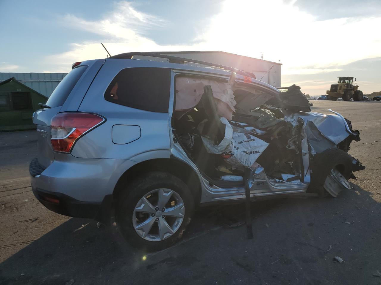 Image 3 of 2014 SUBARU FORESTER 2.5I PREMIUM 2014 with VIN JF2SJAEC7EH462015