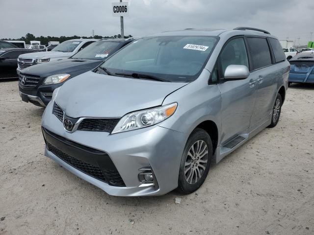 Изображение 2020 TOYOTA SIENNA XLE 2020