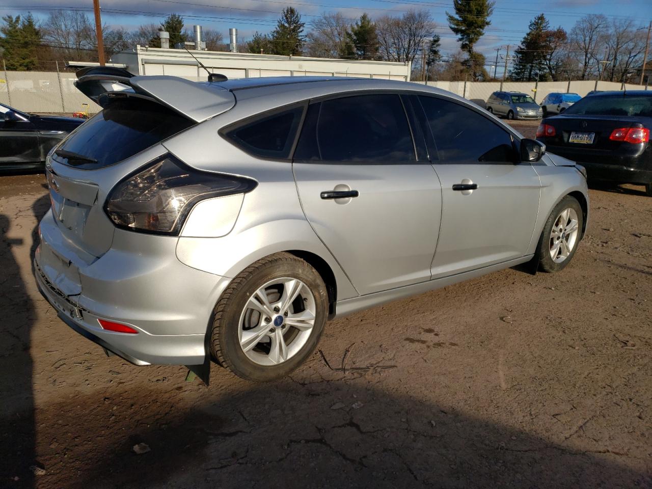 Image 3 of 2014 FORD FOCUS SE 2014 with VIN 1FADP3K26EL189505