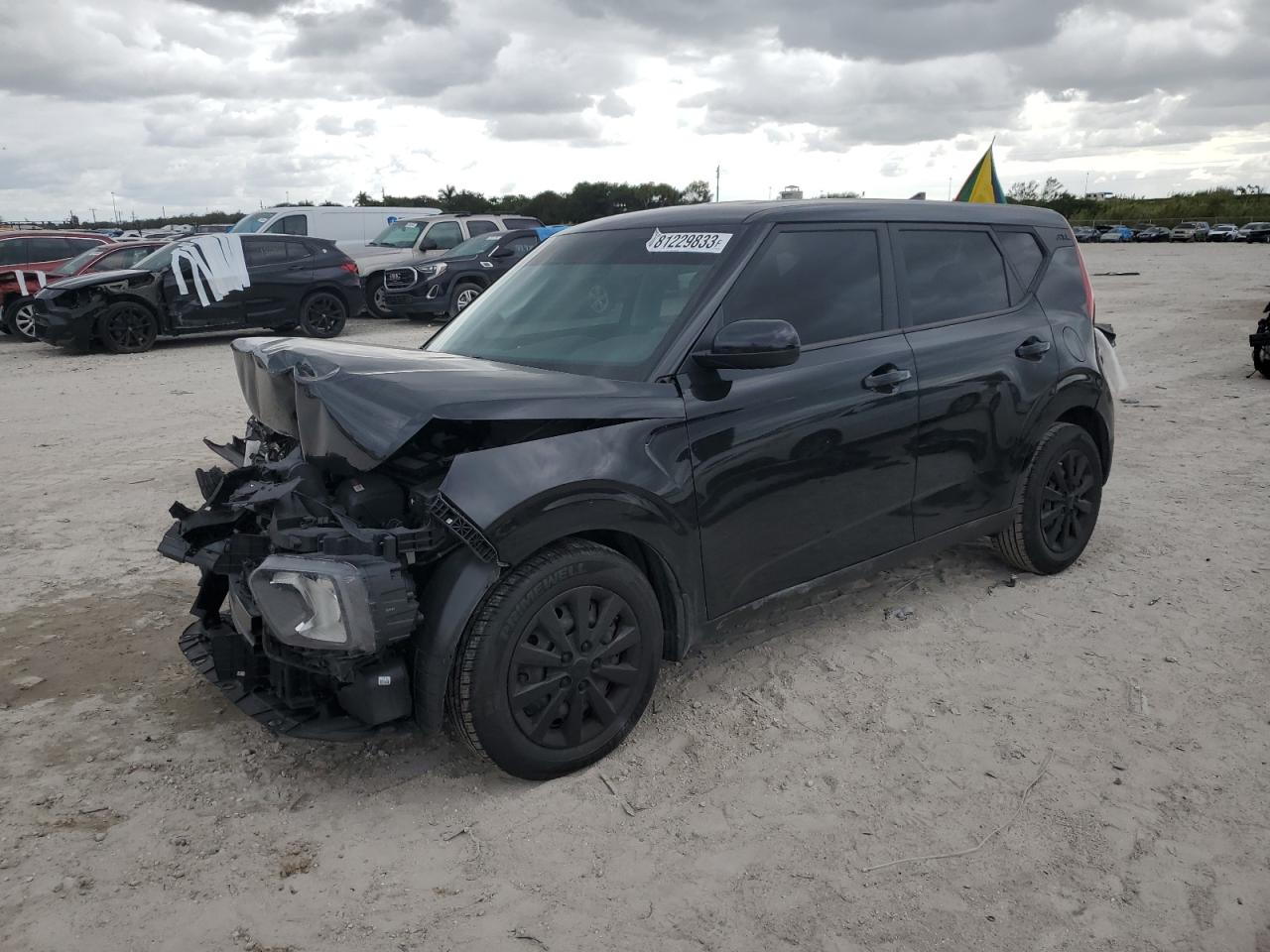 Image 1 of 2021 KIA SOUL LX 2021 with VIN KNDJ23AU4M7127011
