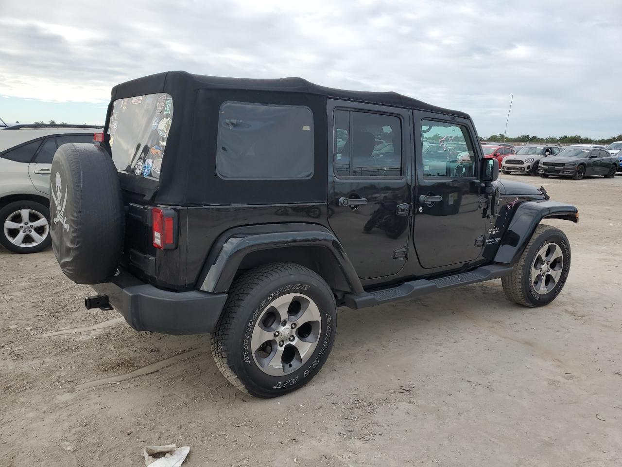 Image 3 of 2018 JEEP WRANGLER UNLIMITED SAHARA 2018 with VIN 1C4BJWEG4JL859784