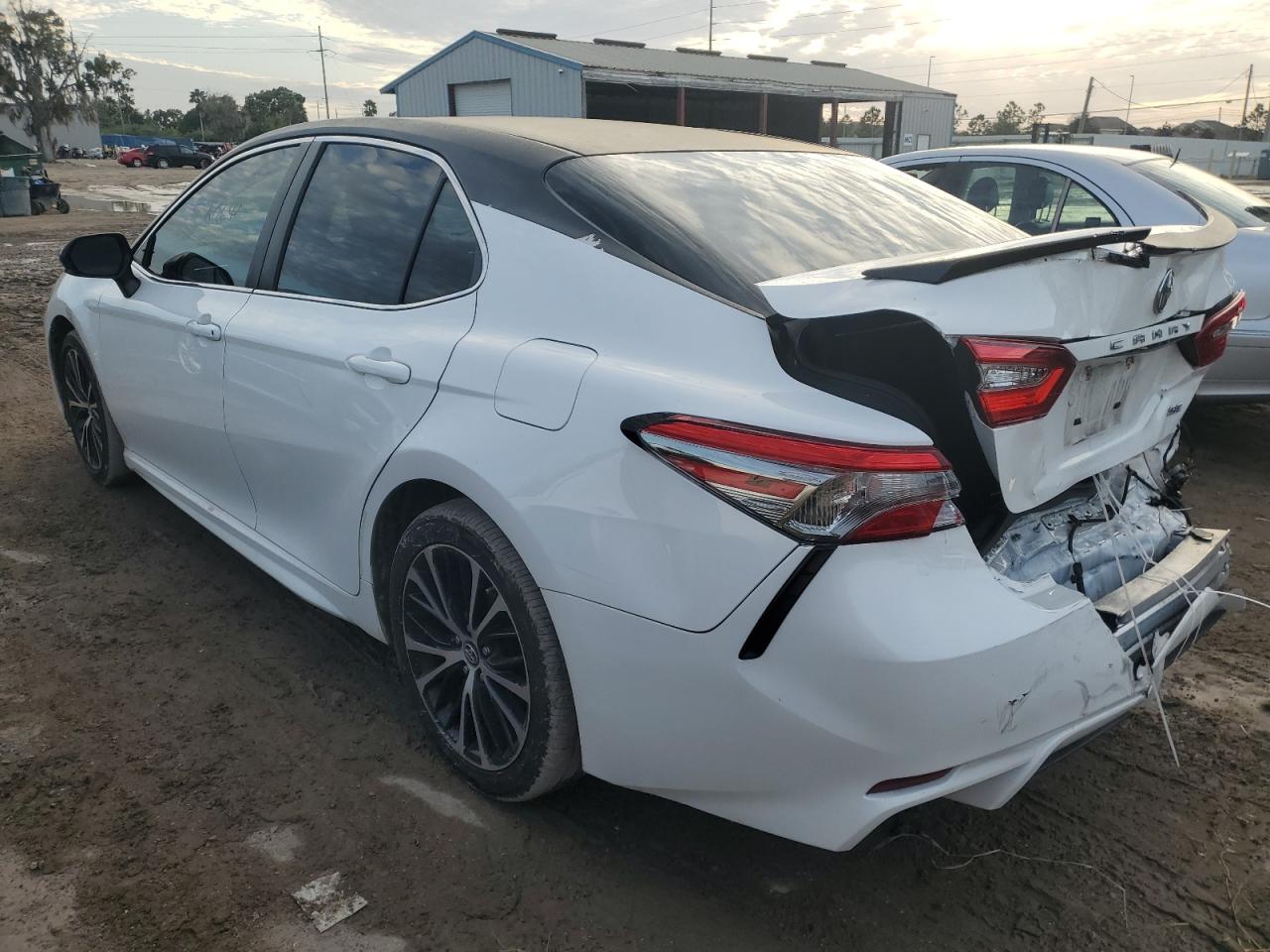 Изображение 2 2018 TOYOTA CAMRY L 2018 с VIN 4T1B11HK6JU104936