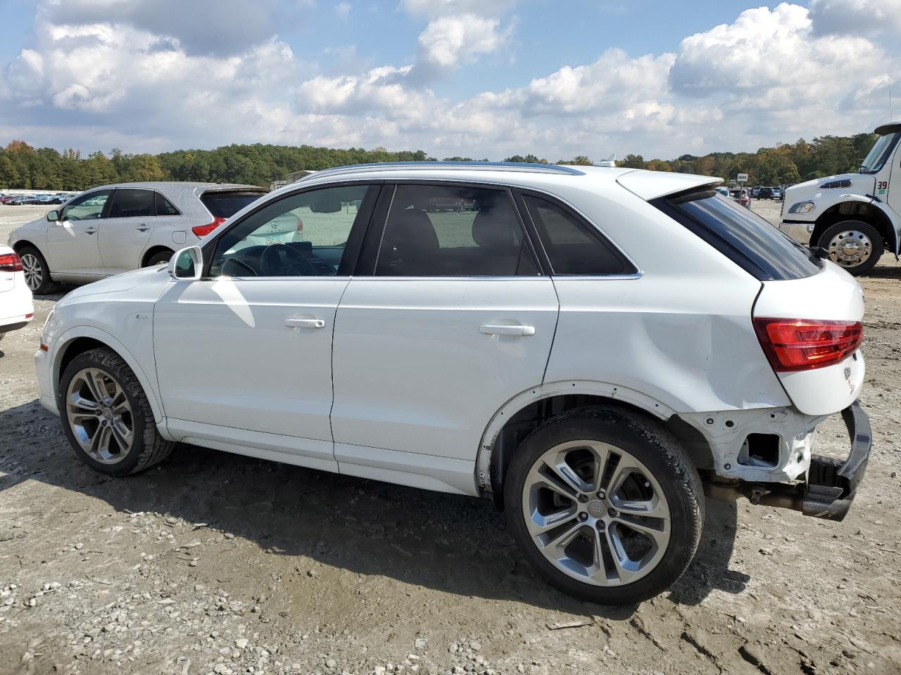 Obraz 2 z 2018 AUDI Q3 PREMIUM PLUS 2018 z VIN WA1HCCFS9JR025071