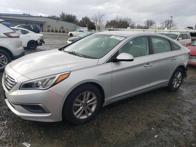 Obraz 1 z 2016 HYUNDAI SONATA SE 2016 z VIN 5NPE24AF7GH361247