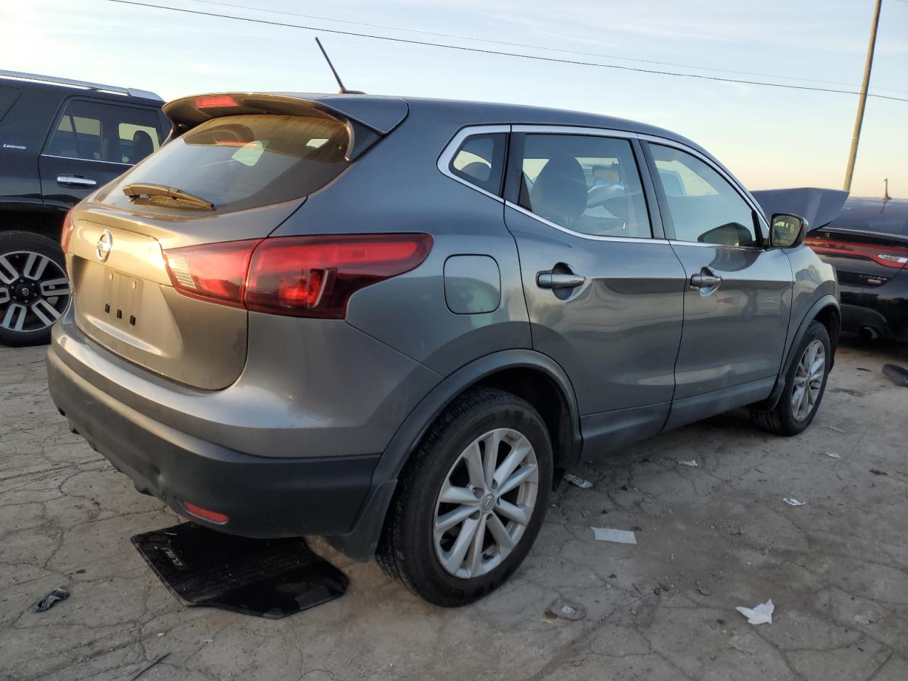 Image 3 of 2017 NISSAN ROGUE SPORT S 2017 with VIN JN1BJ1CP7HW004188
