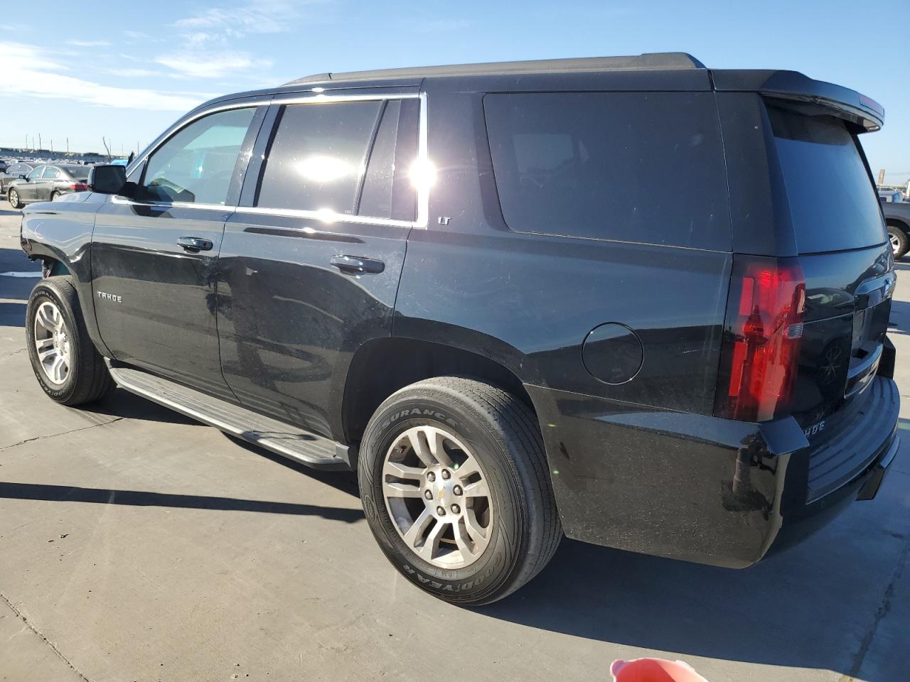 Изображение 2 2015 CHEVROLET TAHOE K1500 LT 2015 с VIN 1GNSKBKC4FR301727