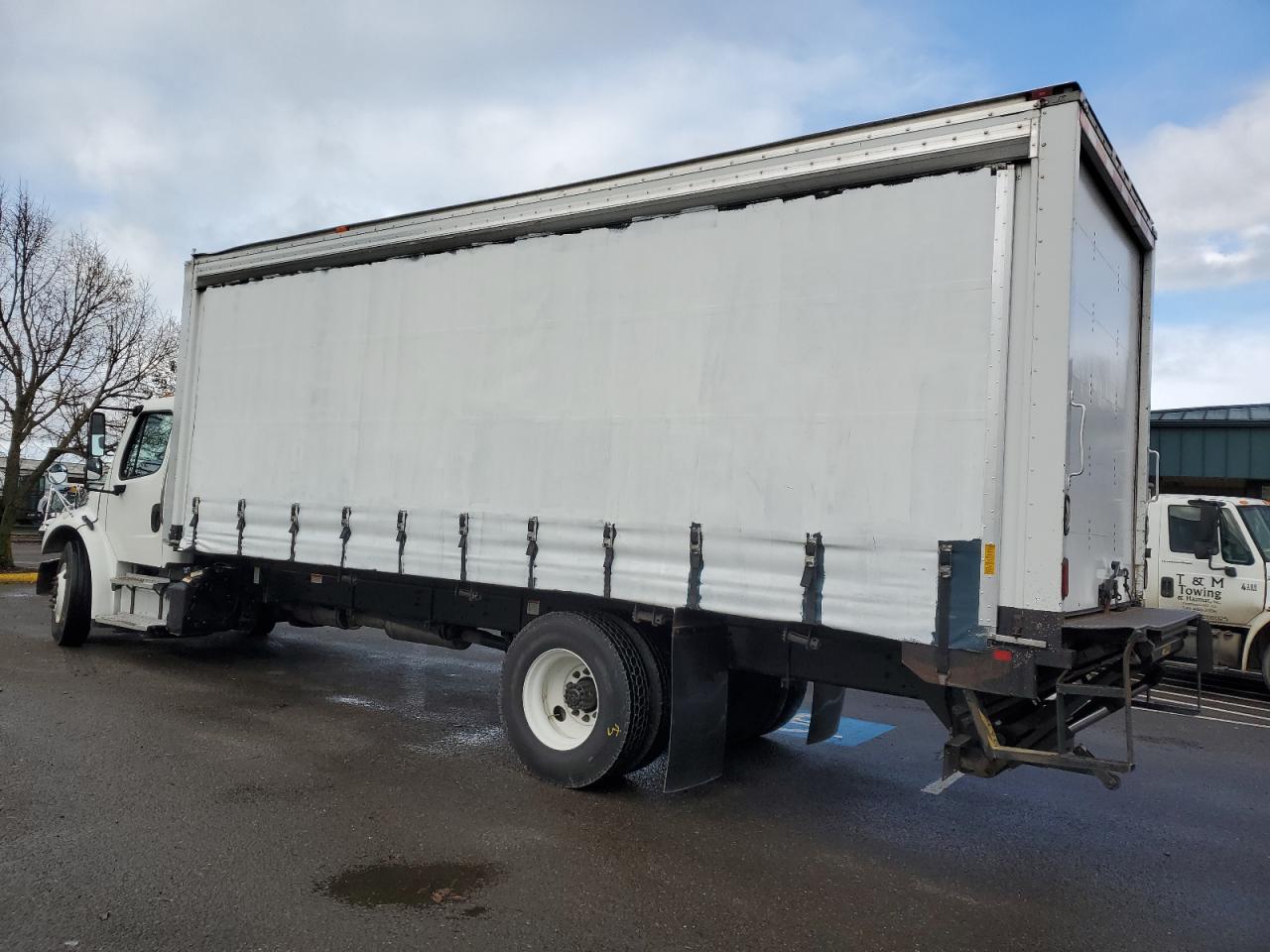 Image 2 of 2013 FREIGHTLINER M2 106 MEDIUM DUTY 2013 with VIN 3ALACWDU0DDFF6479