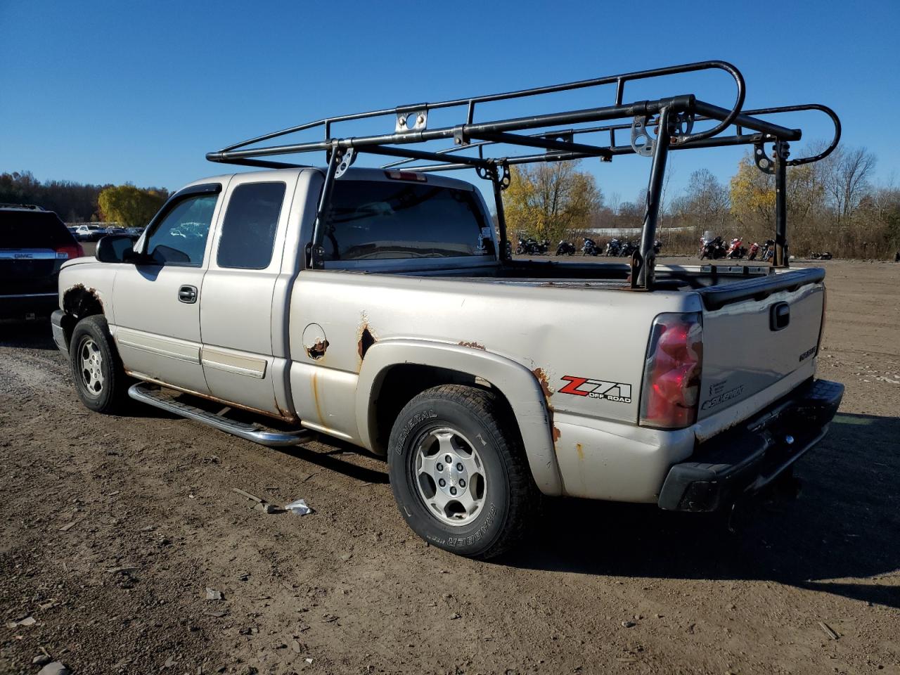 Изображение 2 2004 CHEVROLET SILVERADO K1500 2004 с VIN 2GCEK19T841352904