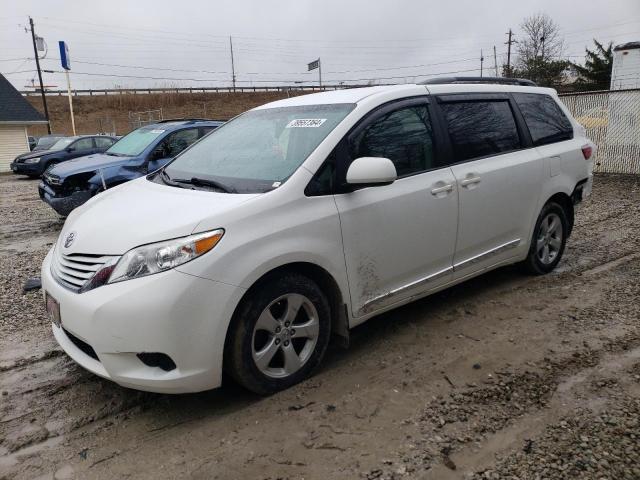 2017 TOYOTA SIENNA LE 2017 image