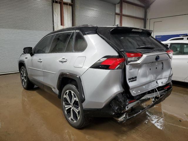 Изображение 2 2022 TOYOTA RAV4 PRIME XSE 2022 с VIN JTMEB3FV1ND103643