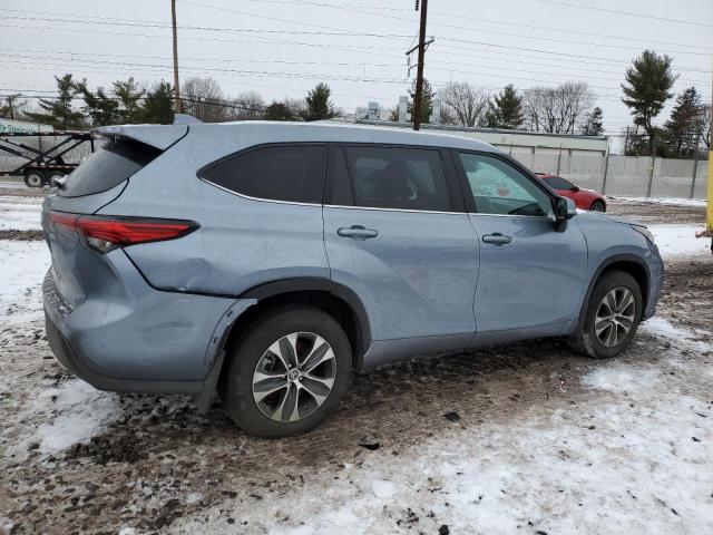 Obraz 3 z 2021 TOYOTA HIGHLANDER XLE 2021 z VIN 5TDGZRBH8MS098824