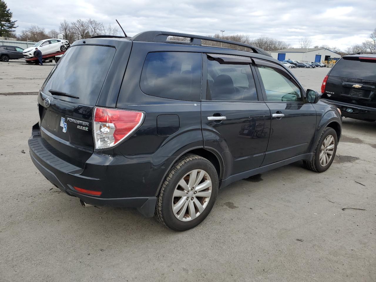 Изображение 3 2013 SUBARU FORESTER 2.5X PREMIUM 2013 с VIN JF2SHADC9DH442201