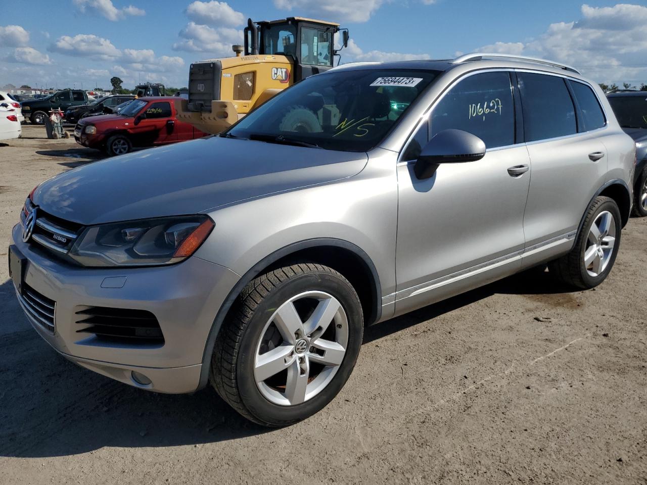 Image 1 of 2011 VOLKSWAGEN TOUAREG HYBRID 2011 with VIN WVGFG9BP3BD002644