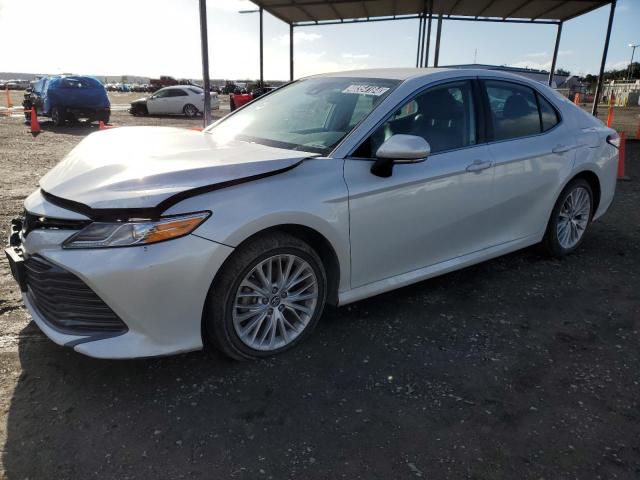 Obraz 1 z 2019 TOYOTA CAMRY L 2019 z VIN 4T1B11HK2KU681089