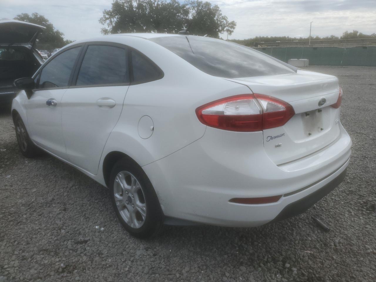 Image 2 of 2016 FORD FIESTA SE 2016 with VIN 3FADP4BJ2GM189385