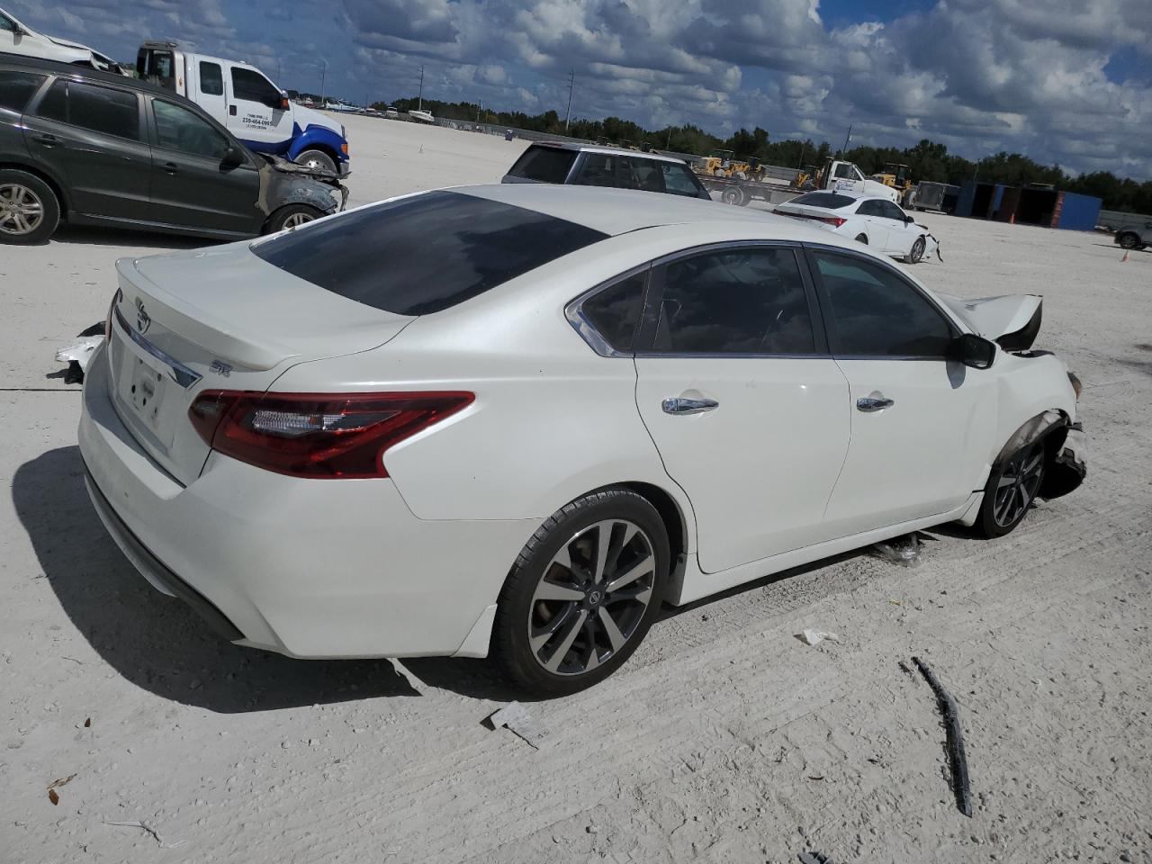 Image 3 of 2017 NISSAN ALTIMA 2.5 2017 with VIN 1N4AL3AP1HC489761