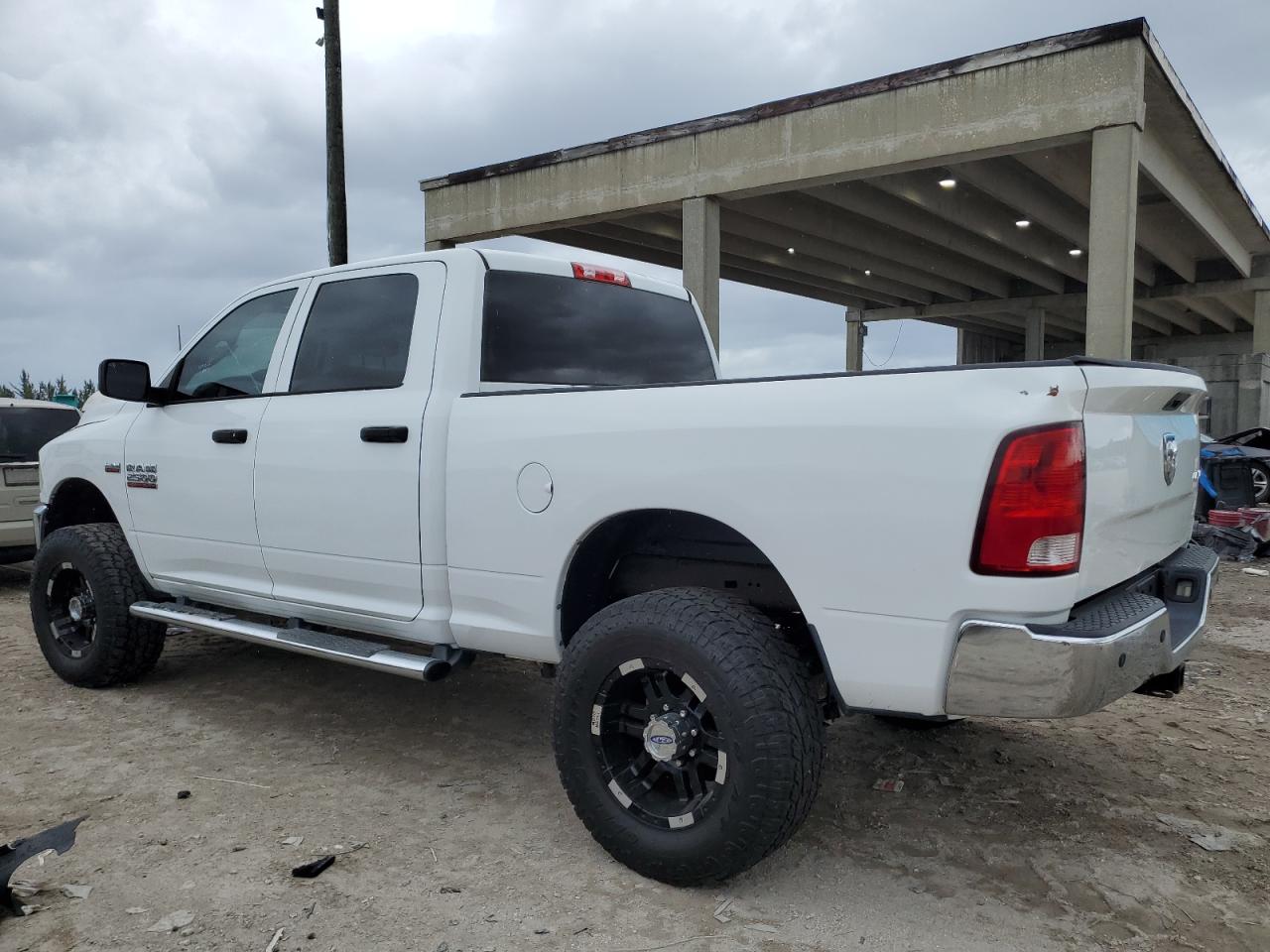 Obraz 2 z 2014 RAM 2500 ST 2014 z VIN 3C6UR5CJXEG137448