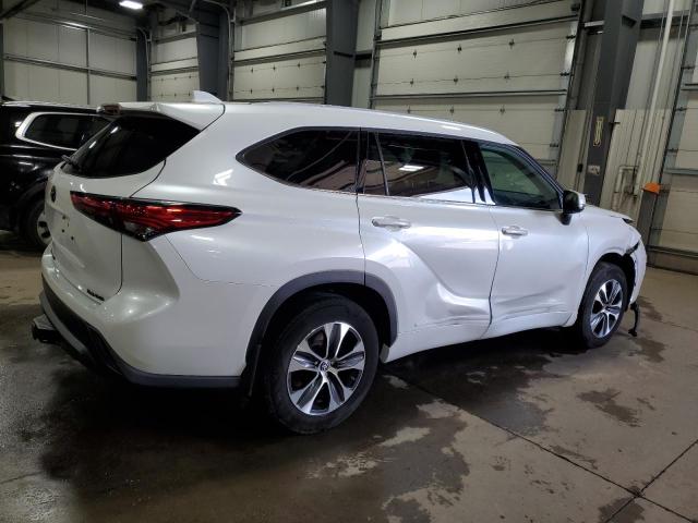 Изображение 3 2022 TOYOTA HIGHLANDER XLE 2022 с VIN 5TDGZRBH1NS245535