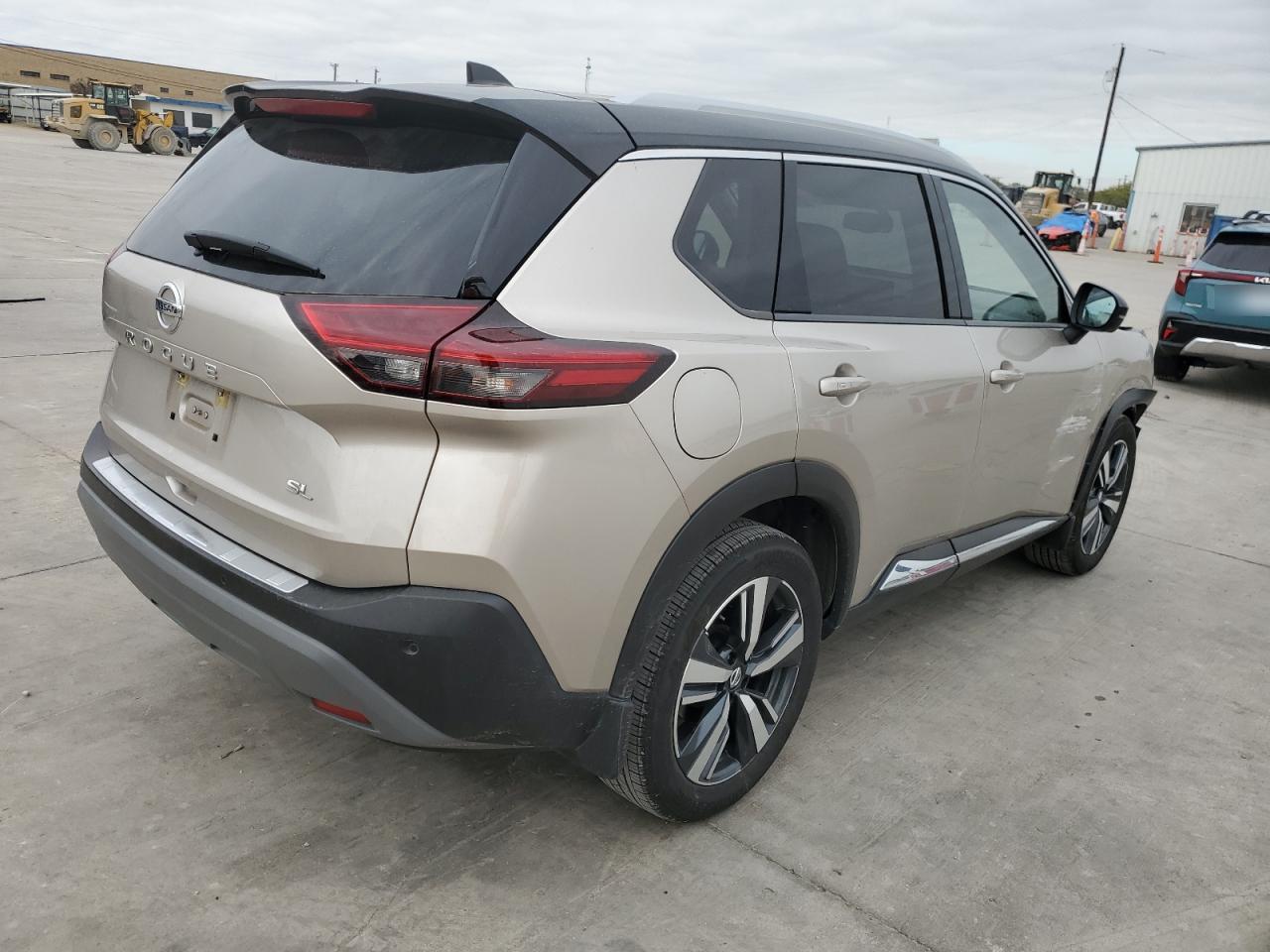 Obraz 3 z 2021 NISSAN ROGUE SL 2021 z VIN JN8AT3CA4MW009213