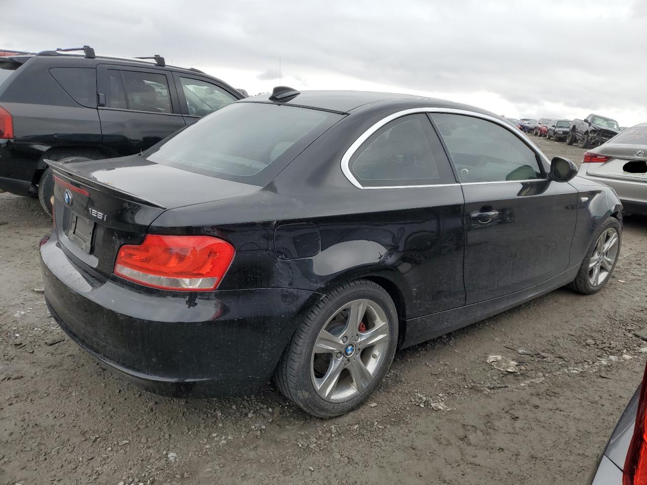 Obraz 3 z 2012 BMW 128 I 2012 z VIN WBAUP9C51CVL91883