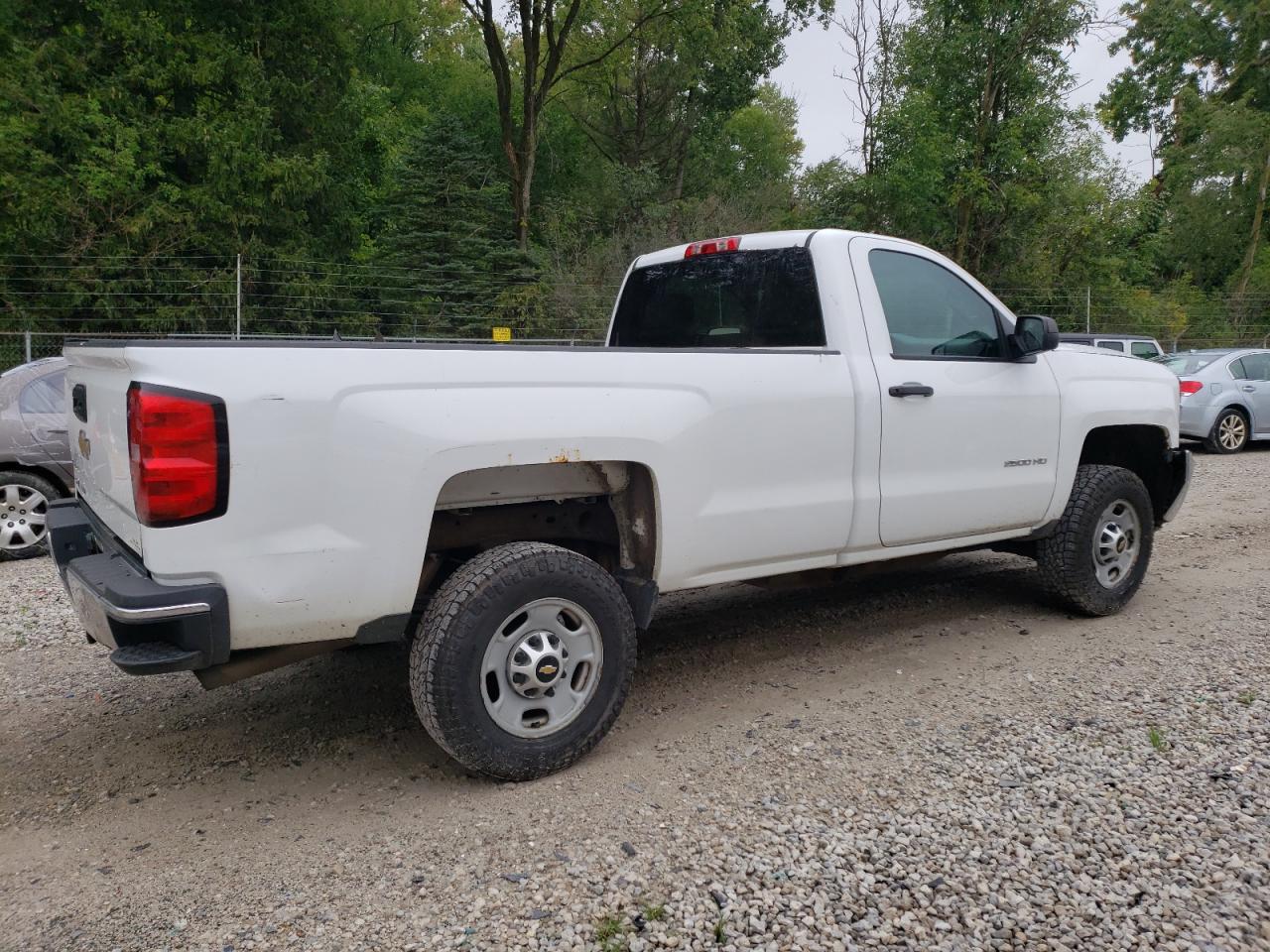 Изображение 3 Chevrolet Silverado C2500 Heavy Duty 2015 с VIN 1GC0CUEGXFZ514074