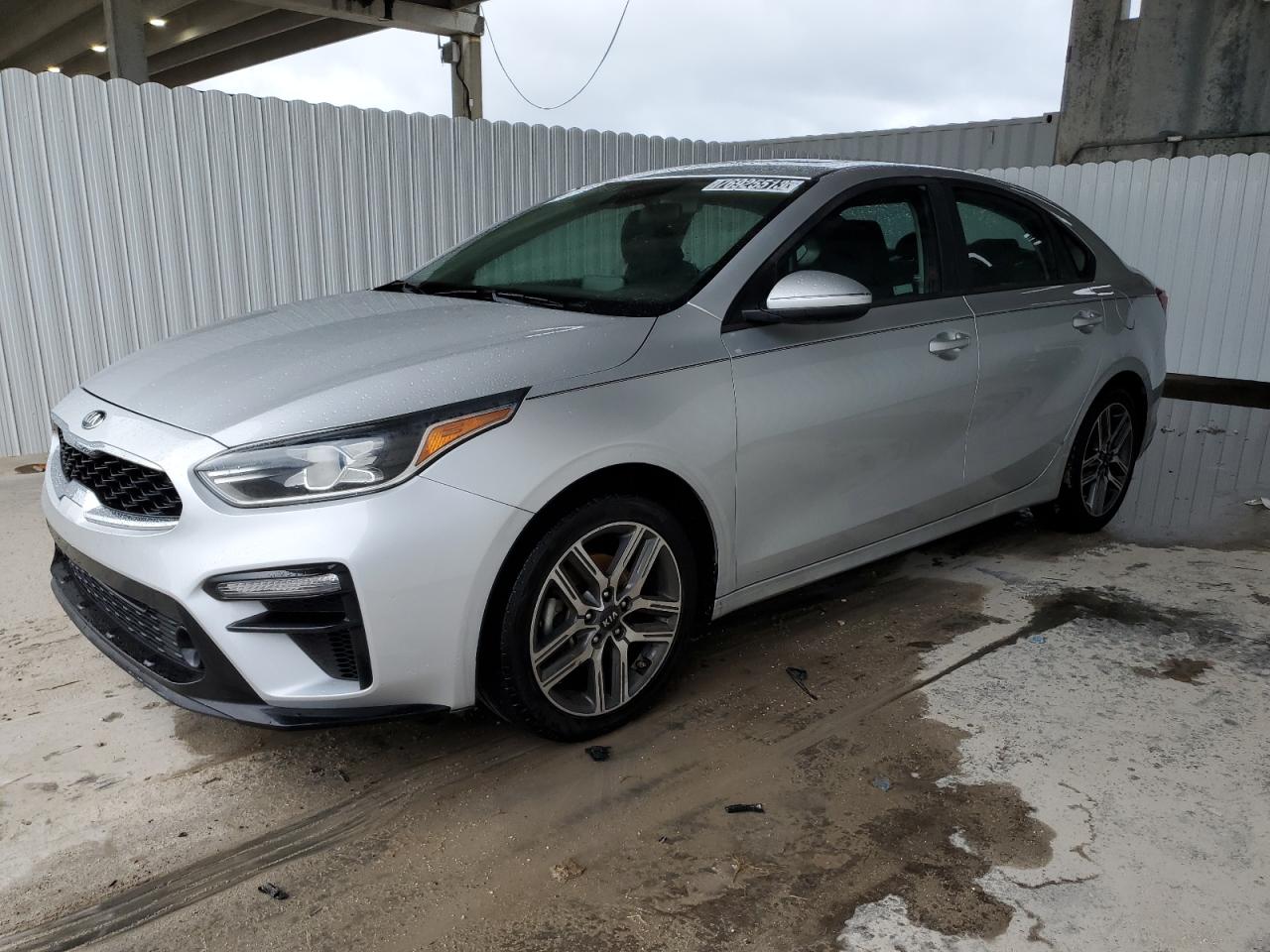 Image 1 of 2019 KIA FORTE GT LINE 2019 with VIN 3KPF34AD7KE013719