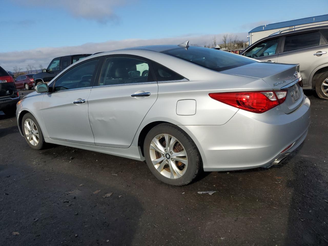Изображение 2 2011 HYUNDAI SONATA SE 2011 с VIN 5NPEC4AB2BH300679