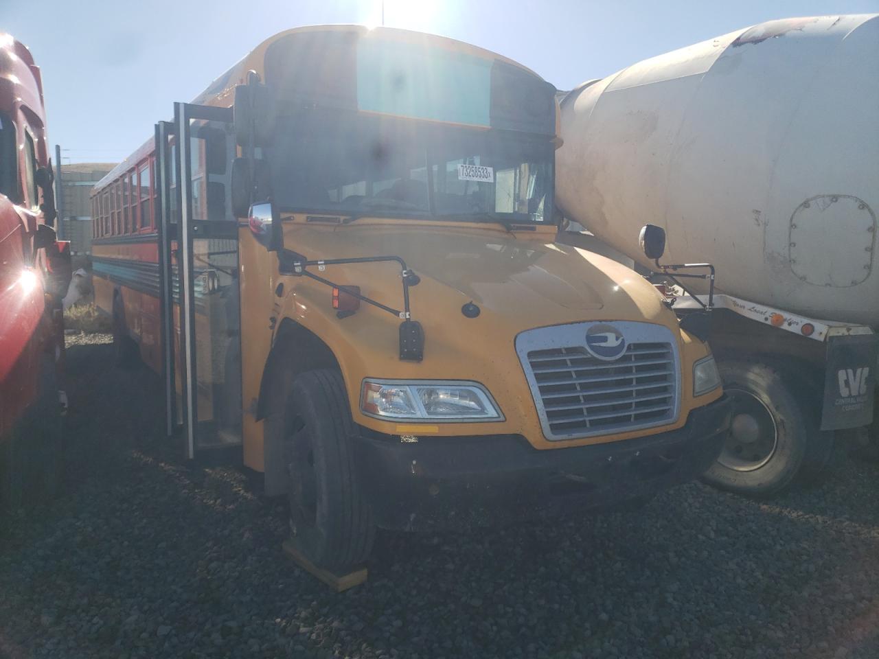 Obraz 1 z 2017 BLUE BIRD SCHOOL BUS / TRANSIT BUS  2017 z VIN 1BAKGCPHXHF325467