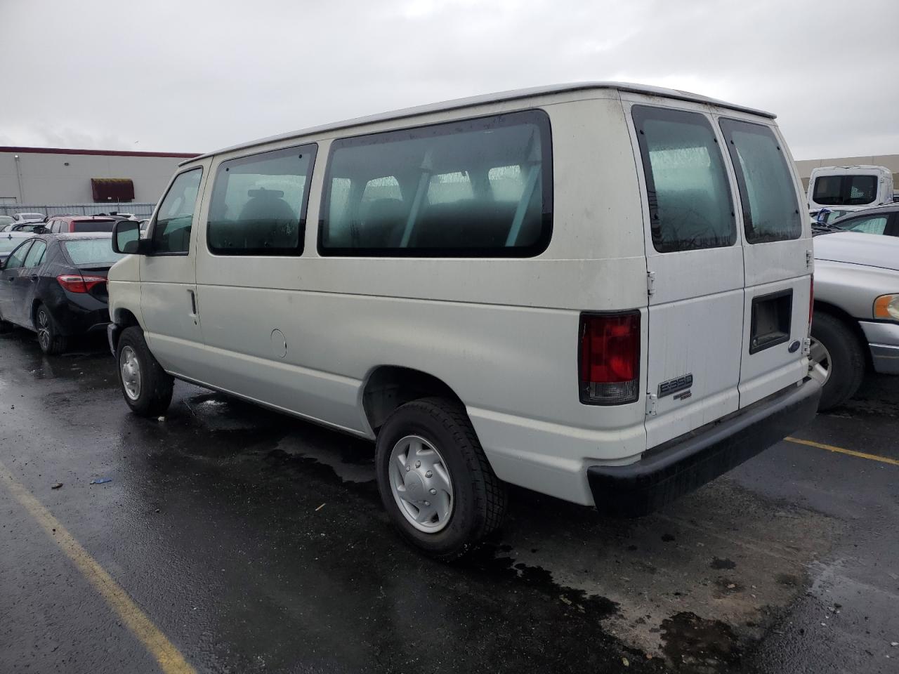 Изображение 2 2008 FORD ECONOLINE E350 SUPER DUTY WAGON 2008 с VIN 1FBNE31L28DB04046
