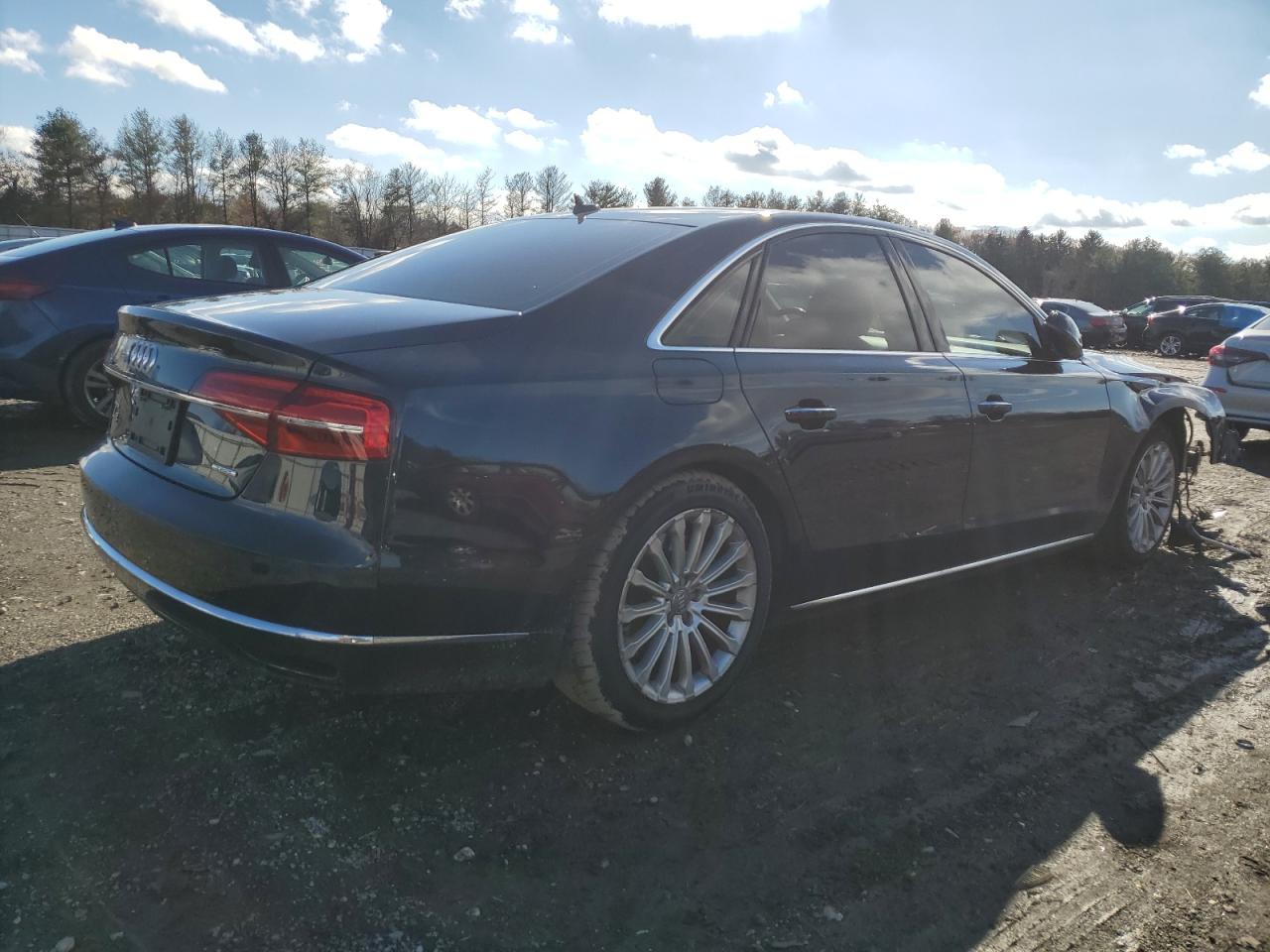 Изображение 3 2015 AUDI A8 QUATTRO 2015 с VIN WAUJGAFD9FN040425