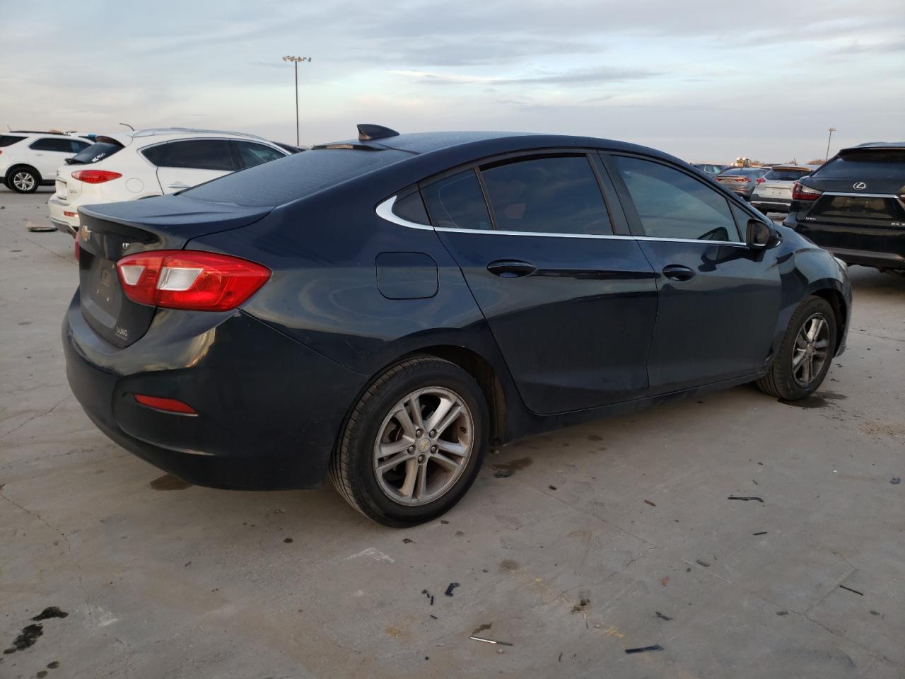 Obraz 3 z 2016 CHEVROLET CRUZE LT 2016 z VIN 1G1BE5SM2G7297290