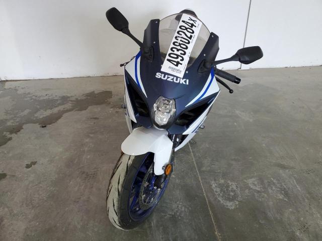 Image 2 of 2023 SUZUKI GSX-R1000  2023 with VIN JS1DM11B2P7100107