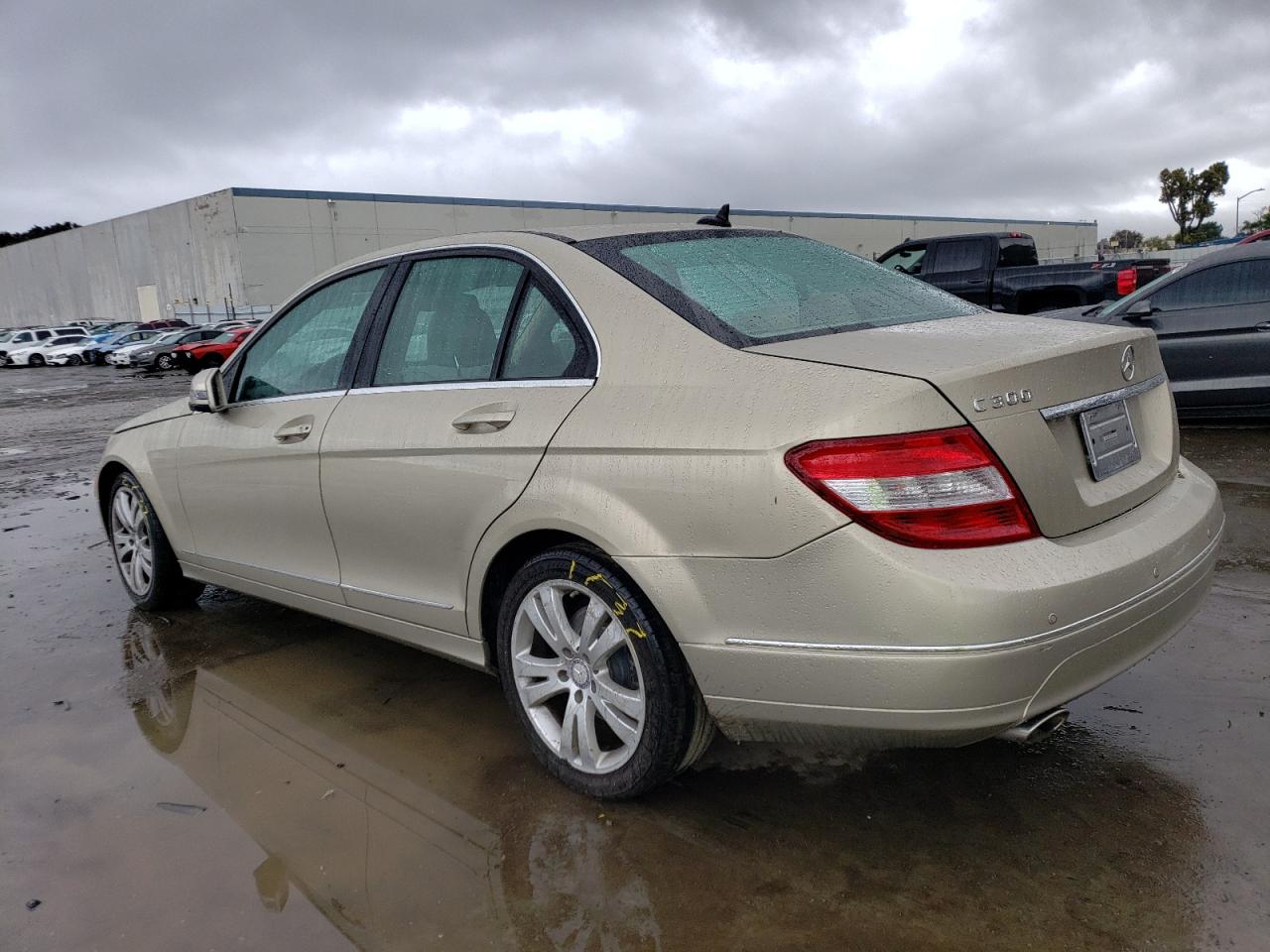 Obraz 2 z 2010 MERCEDES-BENZ C 300 2010 z VIN WDDGF5EB6AF438286