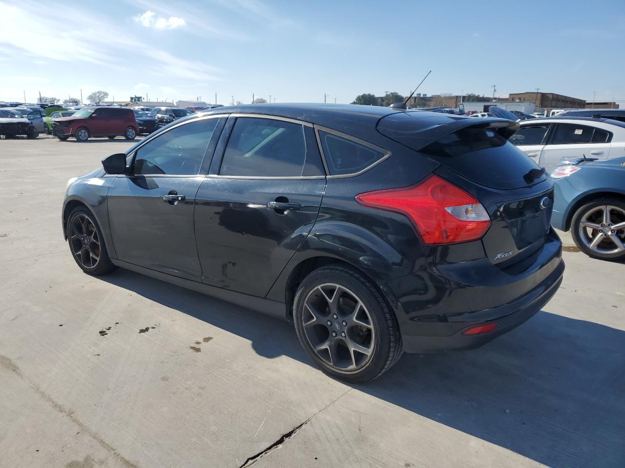 Image 2 of 2013 FORD FOCUS SE 2013 with VIN 1FADP3K24DL169820